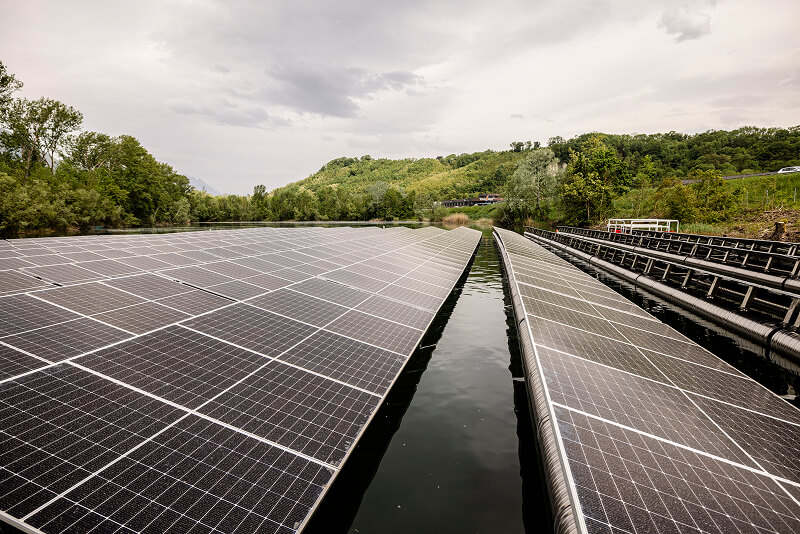 Neluma™ requires no shading between module rows. - Photo credit Utopikphoto for ARaymond